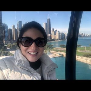 Meet your Posher, Larissa